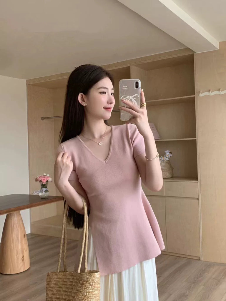 V- neck Side Slit Solid Knitted Top