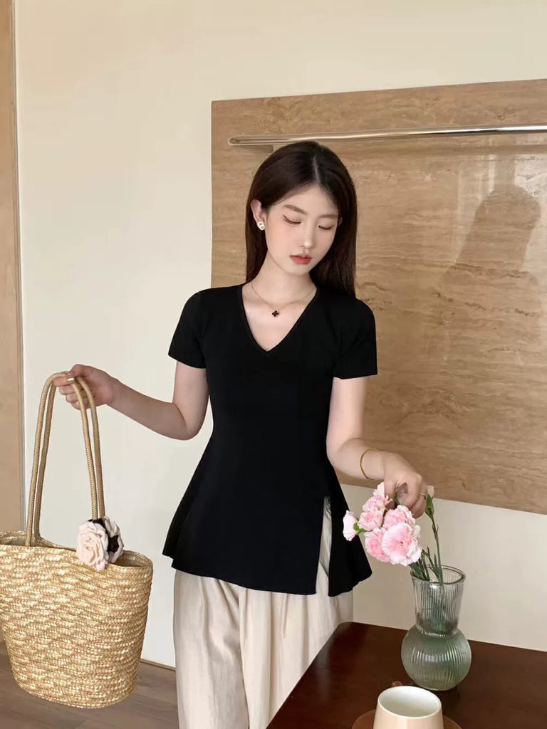 V- neck Side Slit Solid Knitted Top