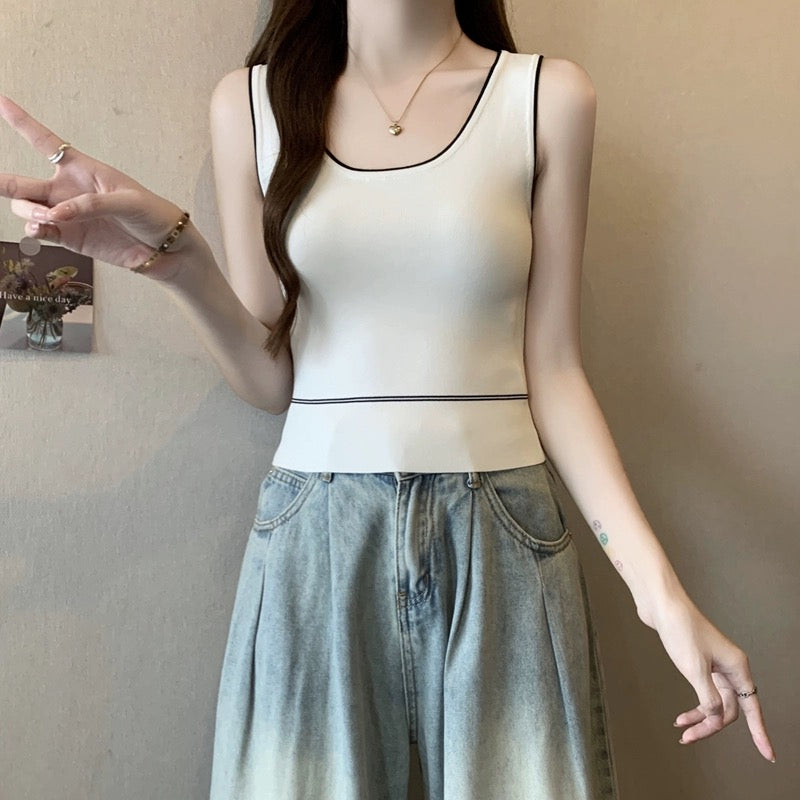 Round Neck Two Tone Trim Sleeveless Knitted Top