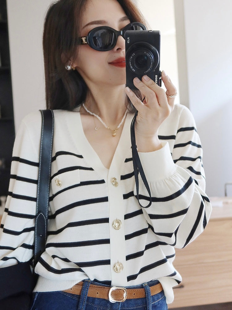 Non-working Pocket Button Down Stripe Knitted Cardigan Top