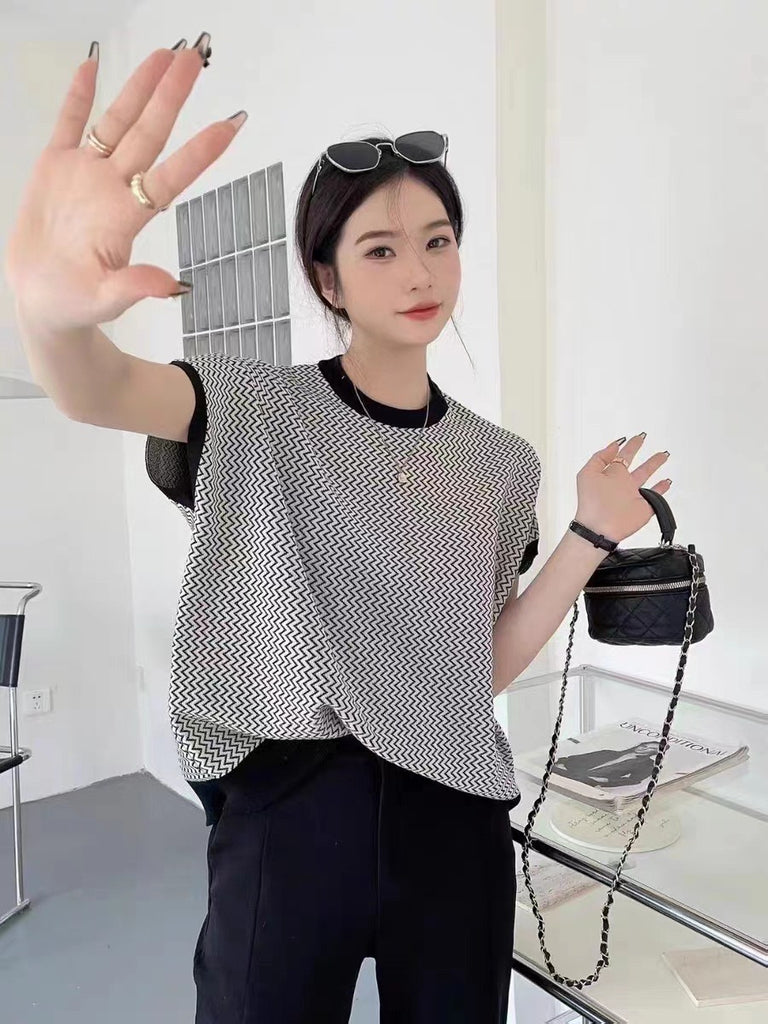 Unique Pattern Oversize Knitted Top