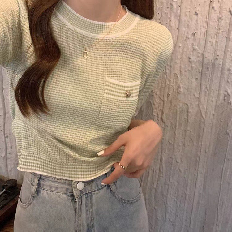 One Pocket w/ Button Elegant Knitted Top