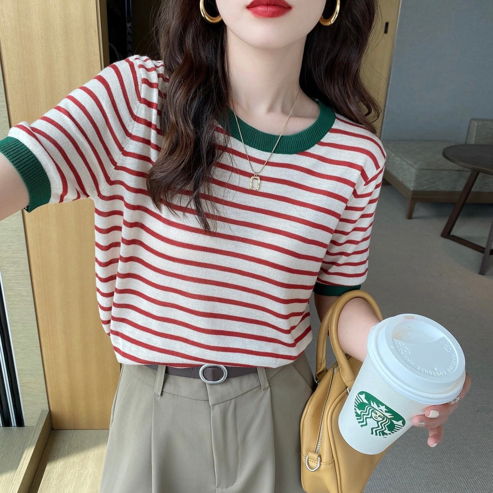 Color Contrasted Stripe Knitted Top