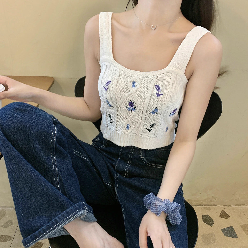 Embroidery Floral Embossed Pattern Knitted Cami Crop Top