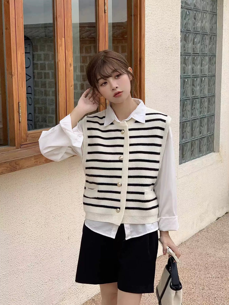 Woolen Knitted Fa*ke Side Pocket Stripe Button Down Vest Top