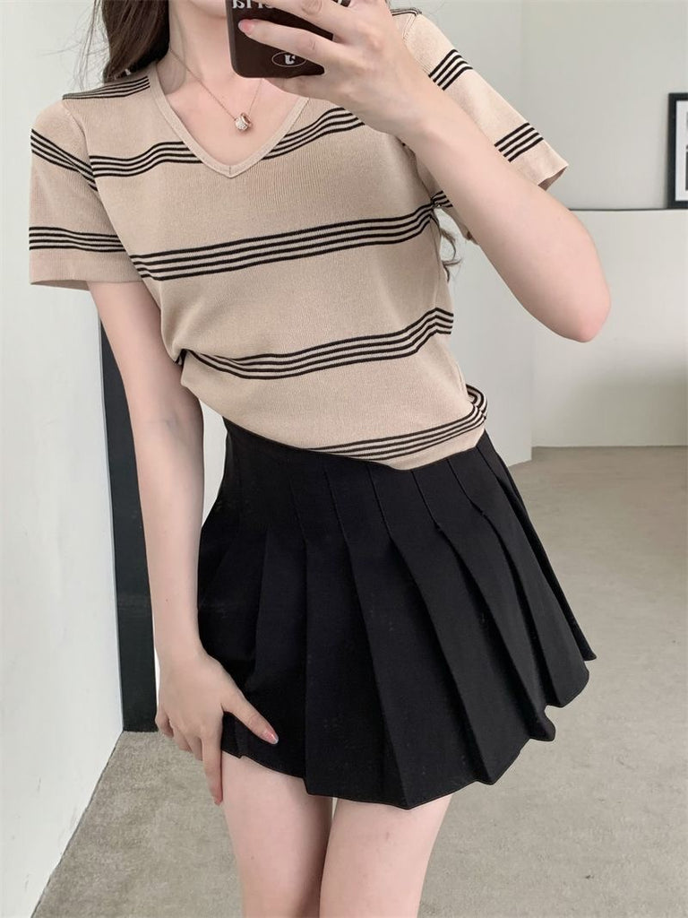 V-neck Stripe Classic Knitted Top