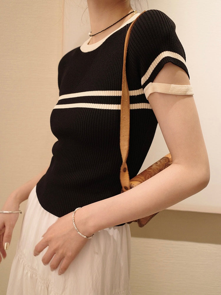 Color Contrast Slit Sleeve Stripe Knitted Top