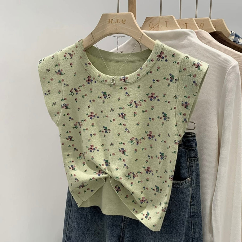 Ditsy Floral Fly Sleeve Knitted Top