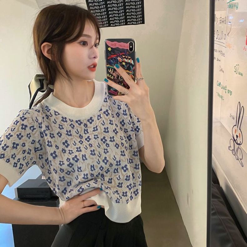 Simple Floral Knitted Top