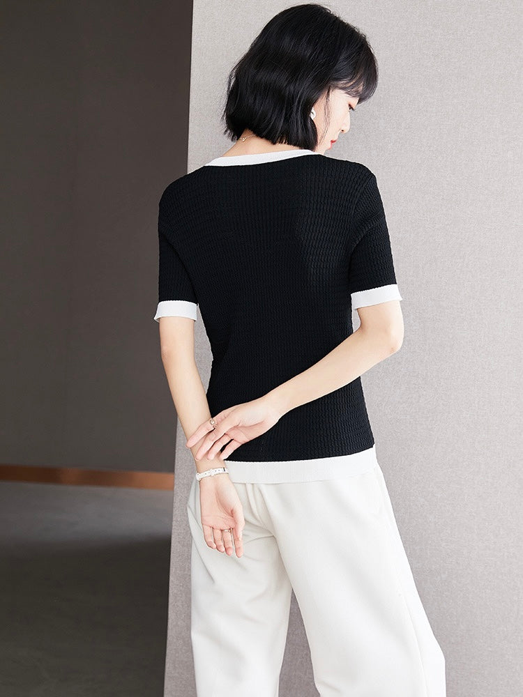 Simple Knitted Top with Brooch