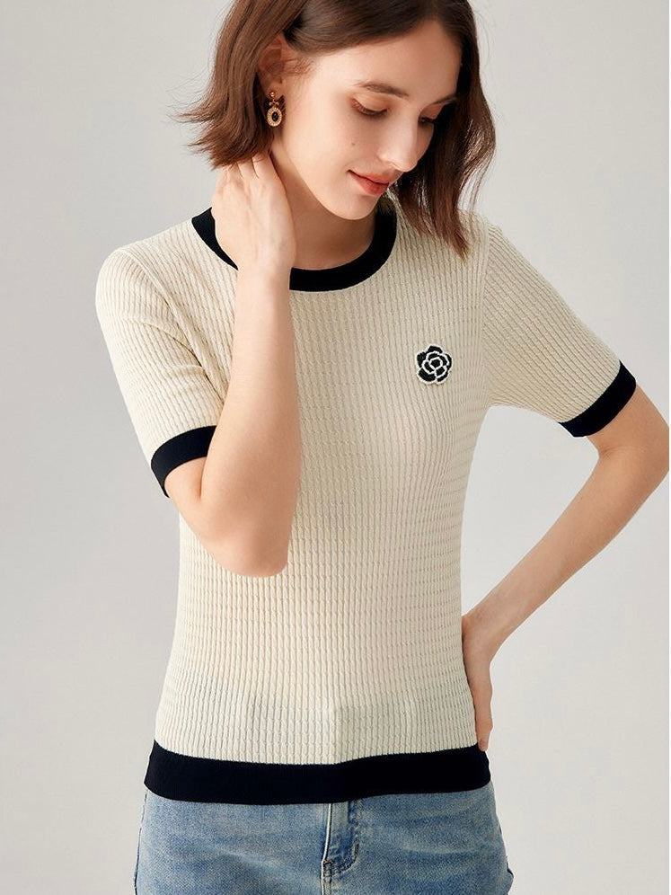 Simple Knitted Top with Brooch